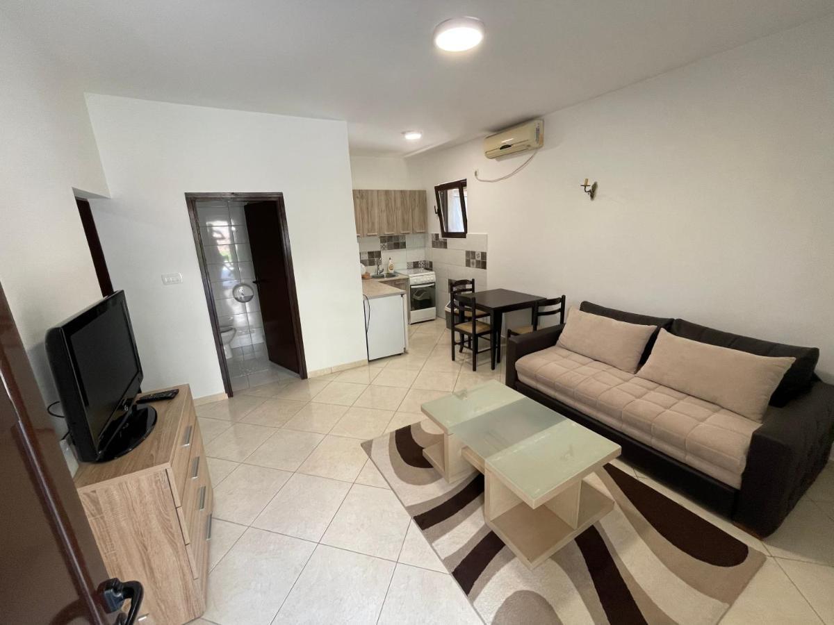 Apartments Dionis Kotor Exterior photo