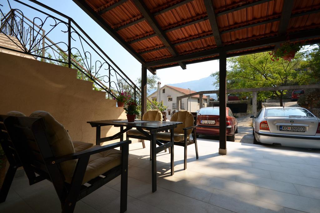 Apartments Dionis Kotor Exterior photo