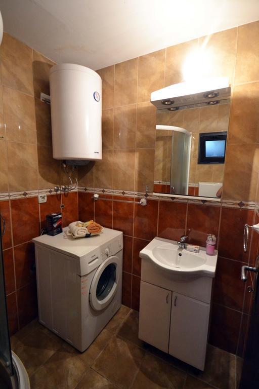 Apartments Dionis Kotor Exterior photo