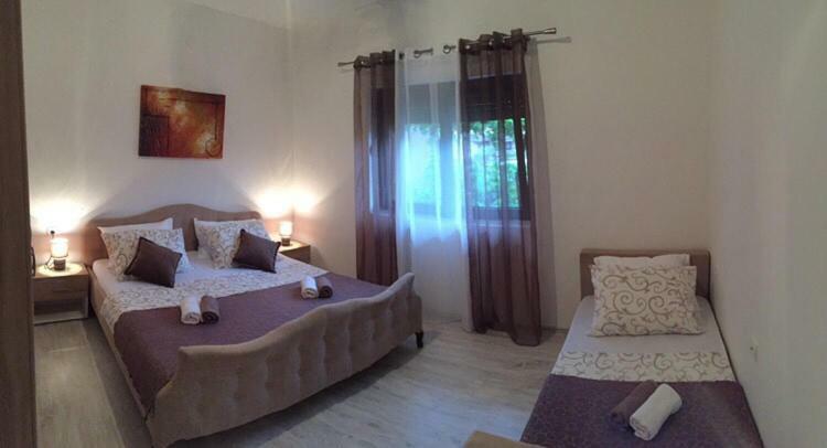 Apartments Dionis Kotor Exterior photo