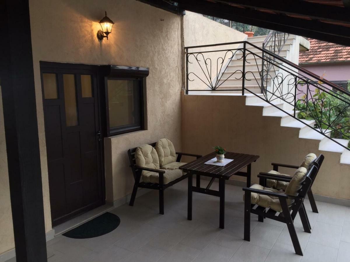 Apartments Dionis Kotor Exterior photo